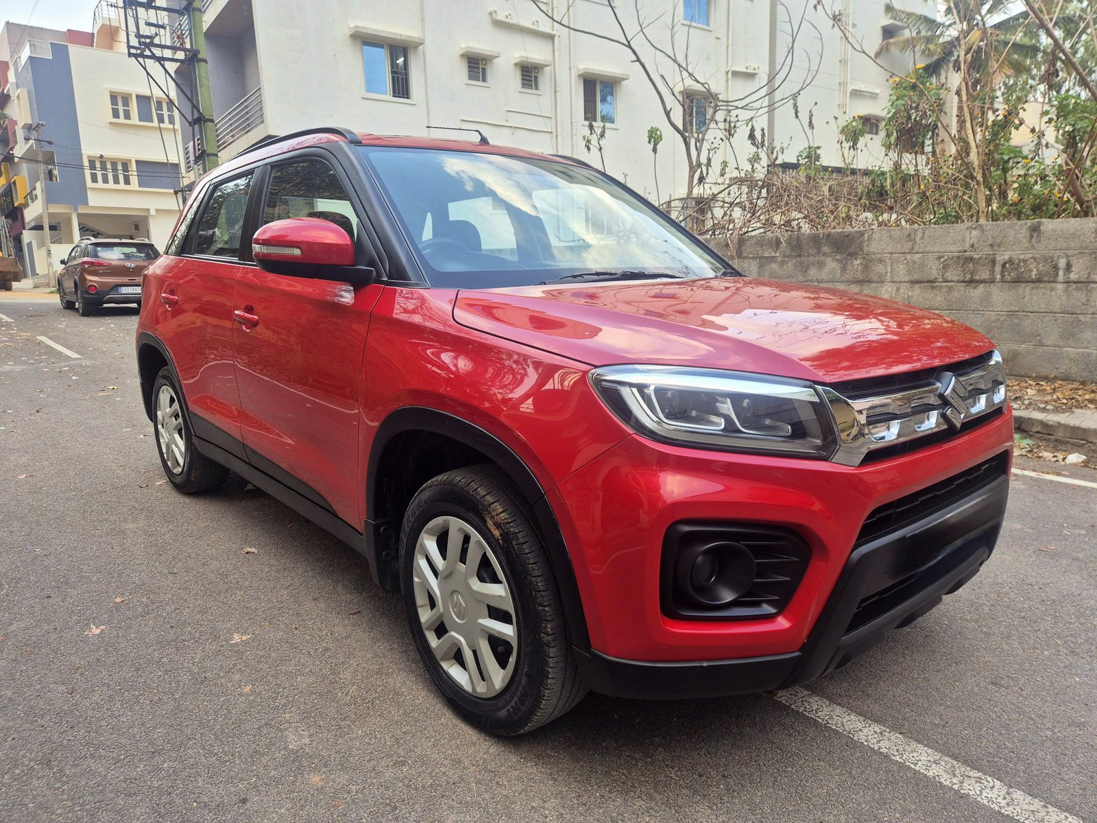 BREZZA VXI